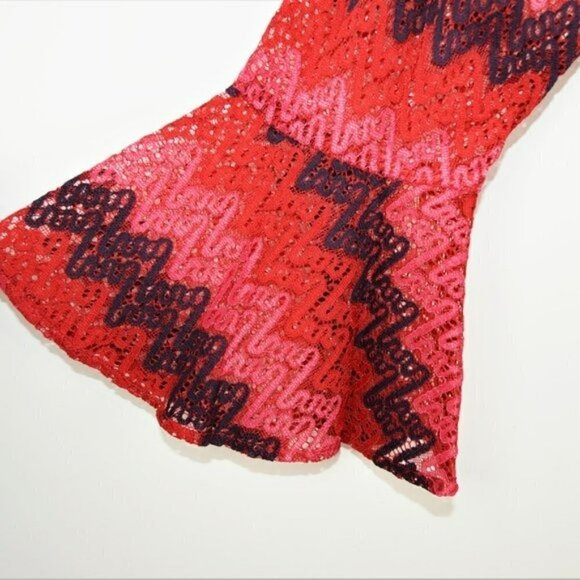 NWT TRINA TRINA TURK Lovey Bell Sleeves Chevron Print Party Mini Dress - Picture 5 of 8